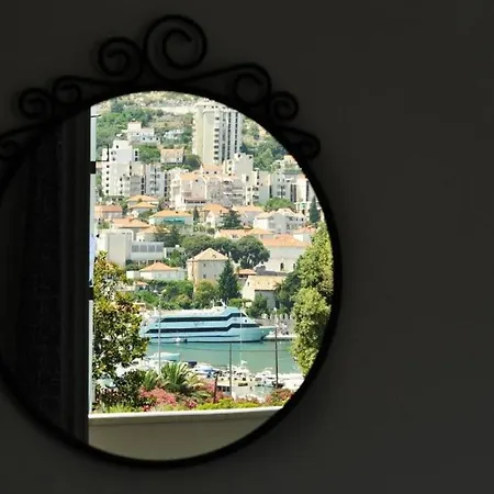 Dodo- One Bedroom With Balcony And Partial Sea View * Dubrovnik