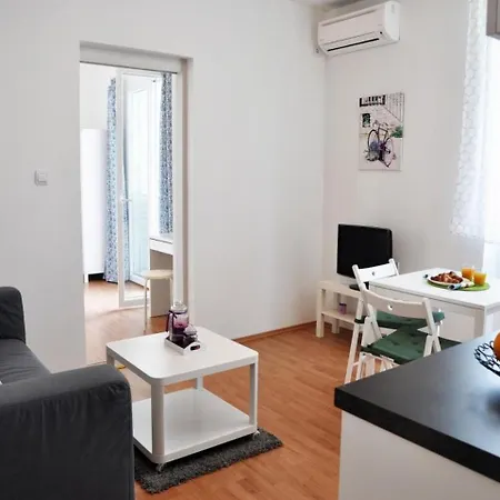 Daire Dodo- One Bedroom With Balcony And Partial Sea View