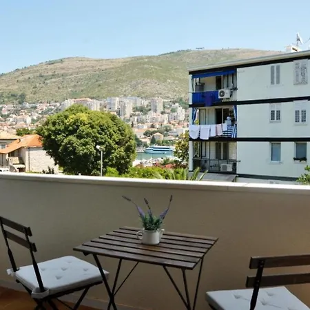Dodo- One Bedroom With Balcony And Partial Sea View